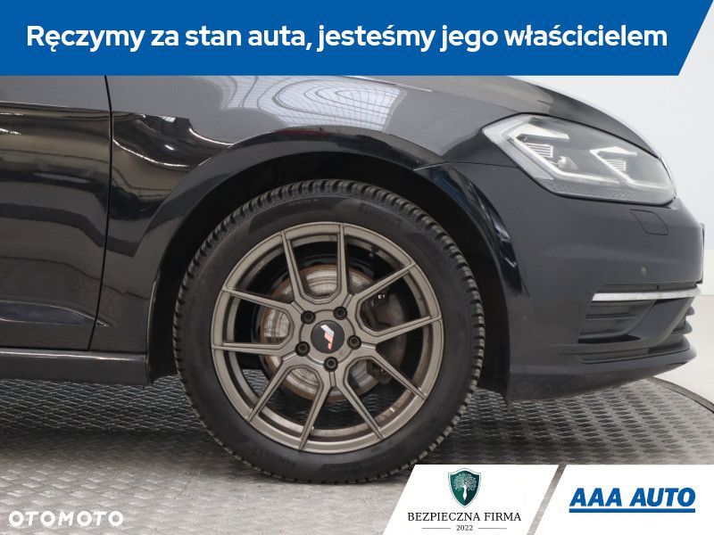 Volkswagen Golf - 17