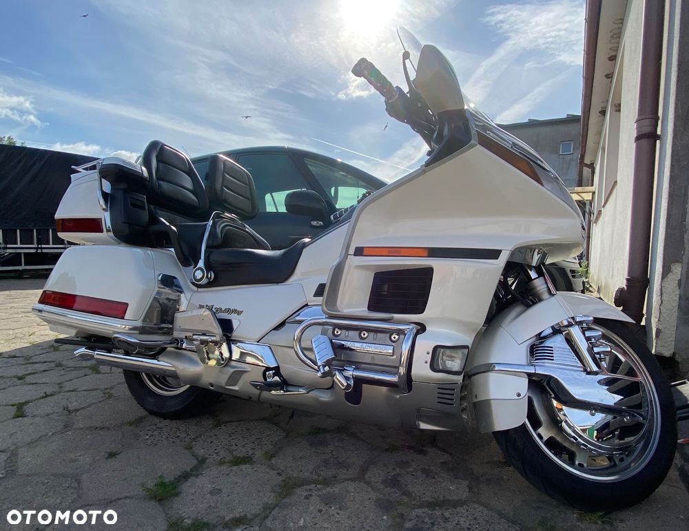 Honda GL - 8