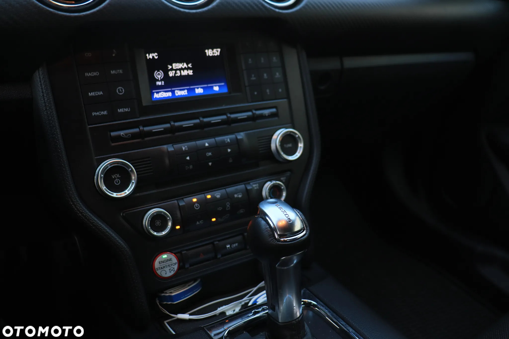 Ford Mustang - 8