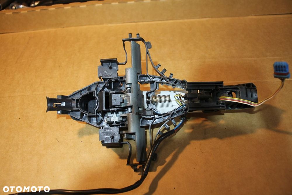 VOLVO V70 S80 XC70 XC60 KLAMKA PRAWY TYŁ, PRZÓD KEYLESS 30784205, 30784204 - 2