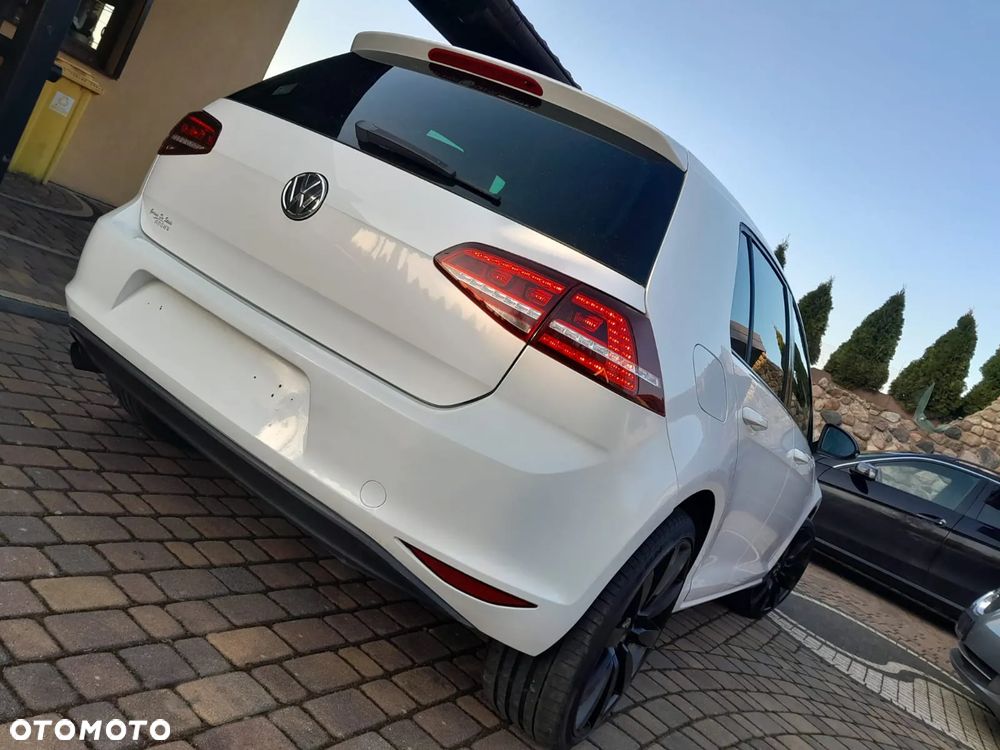 Volkswagen Golf - 23