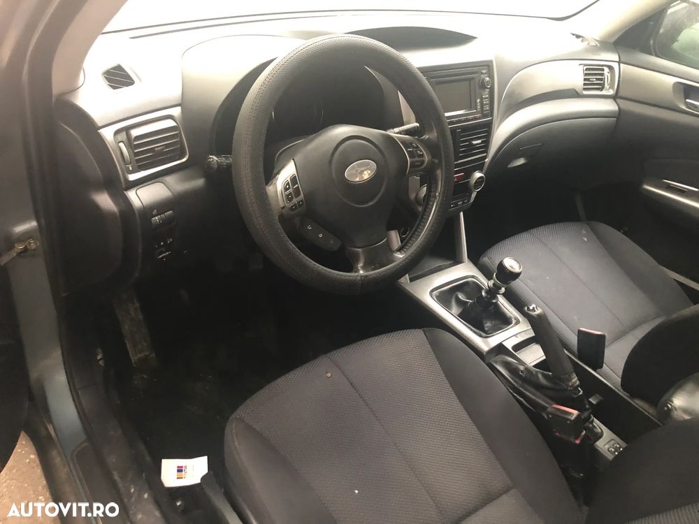 Dezmembrez Subaru Forester 2010 gri verzui 2.0 diesel - 7