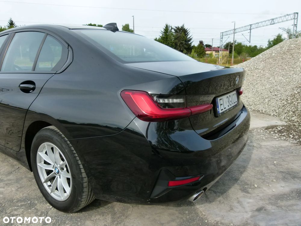 BMW Seria 3 320d Efficient Dynamics - 3