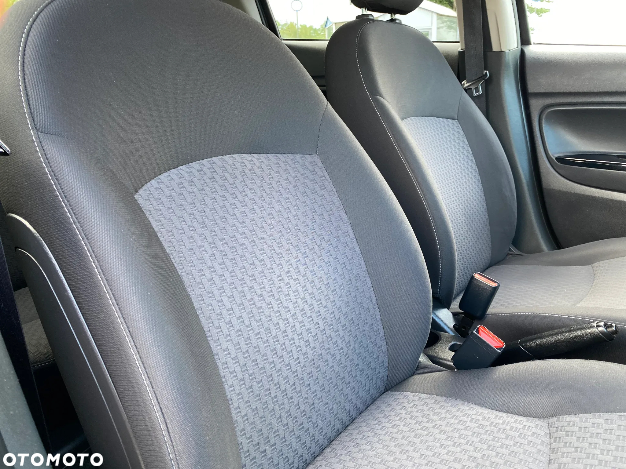 Mitsubishi Space Star 1.2 AS&G Intense - 21