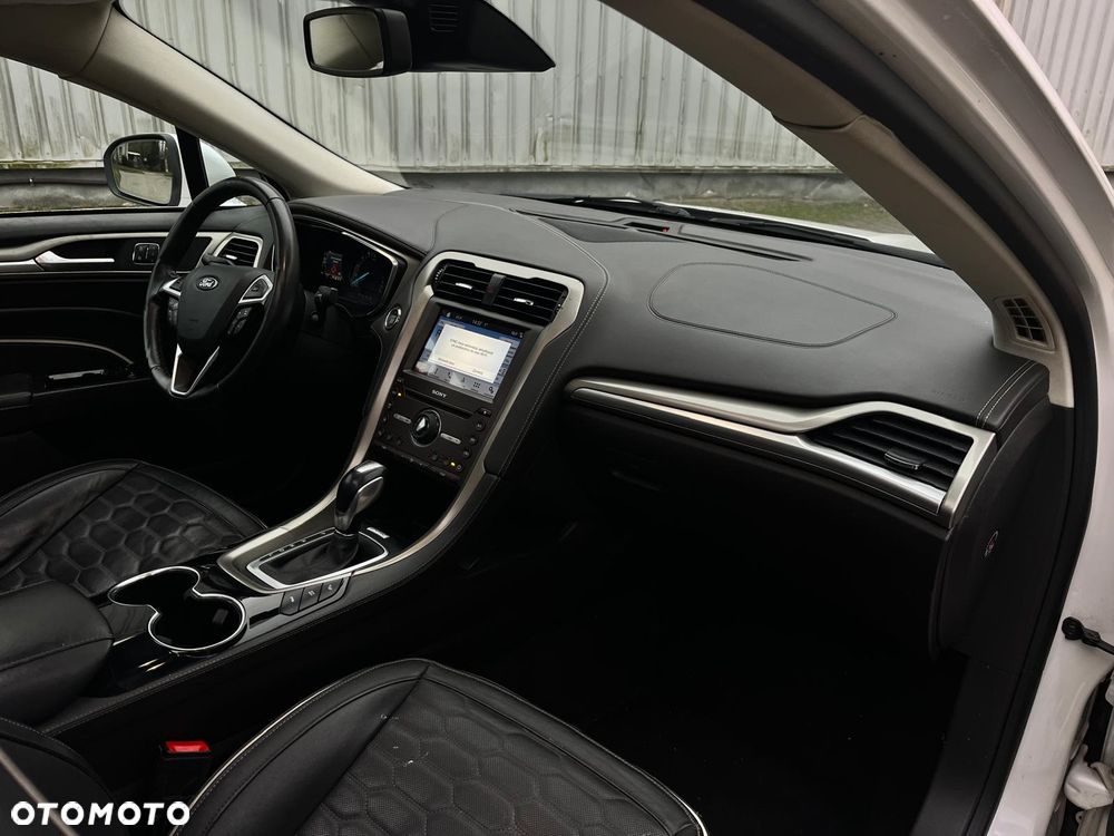 Ford Mondeo 2.0 Hybrid Vignale - 15