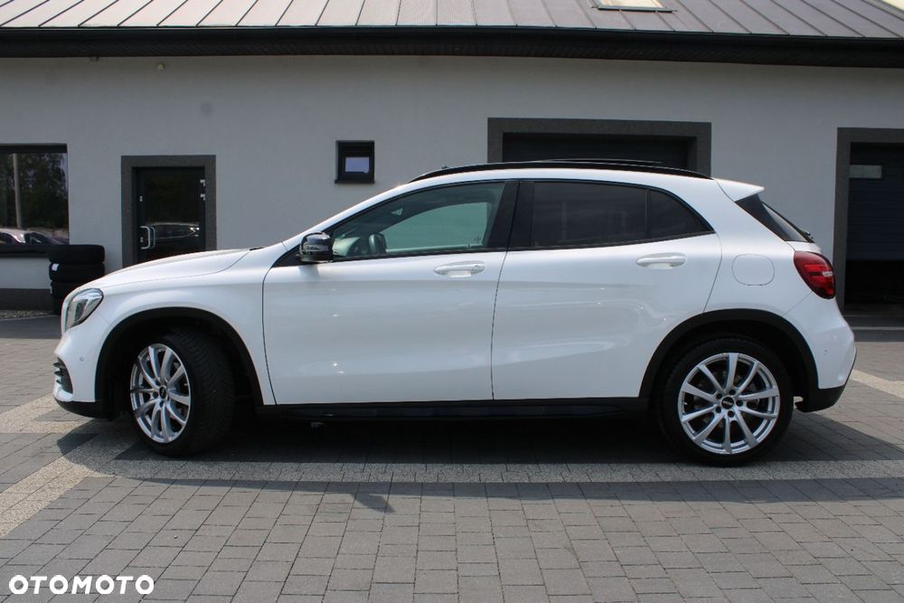 Mercedes-Benz GLA - 3
