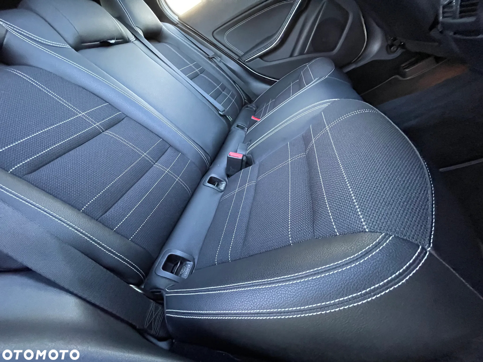 Mercedes-Benz GLA 250 4-Matic - 17