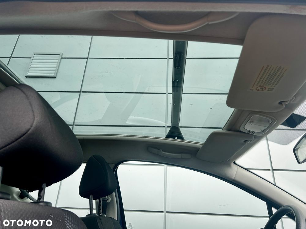 Peugeot 207 1.4 16V Trendy - 16