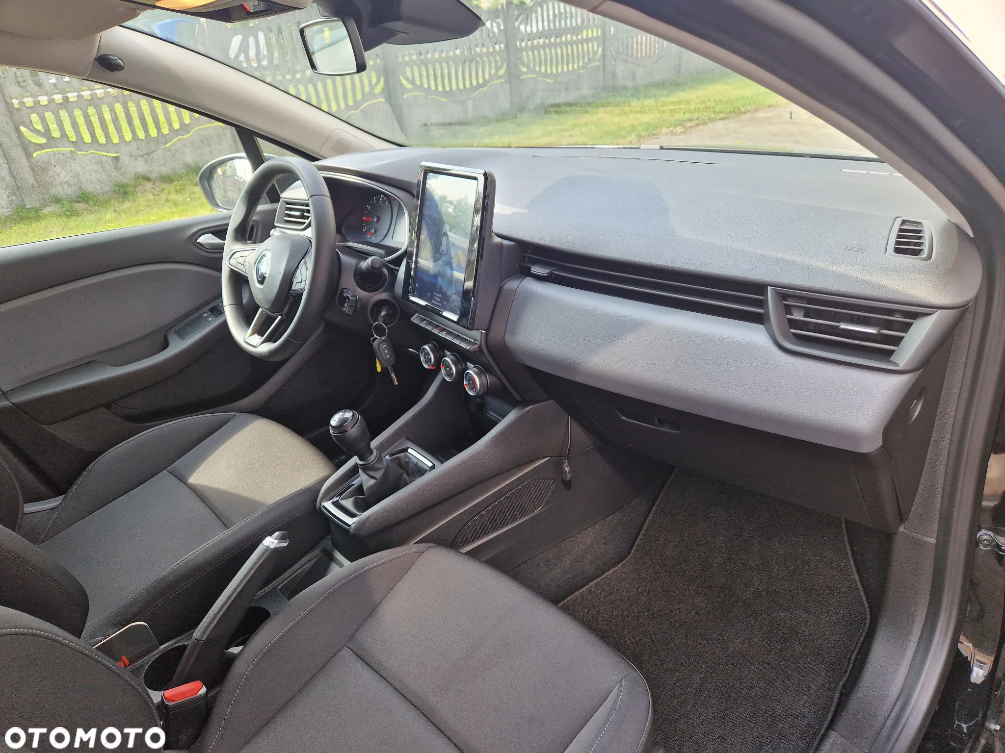 Renault Clio - 11
