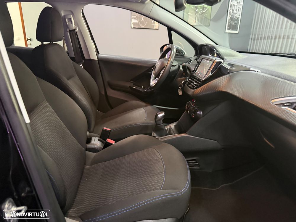 Peugeot 208 PureTech 82 Start & Stop Style - 21