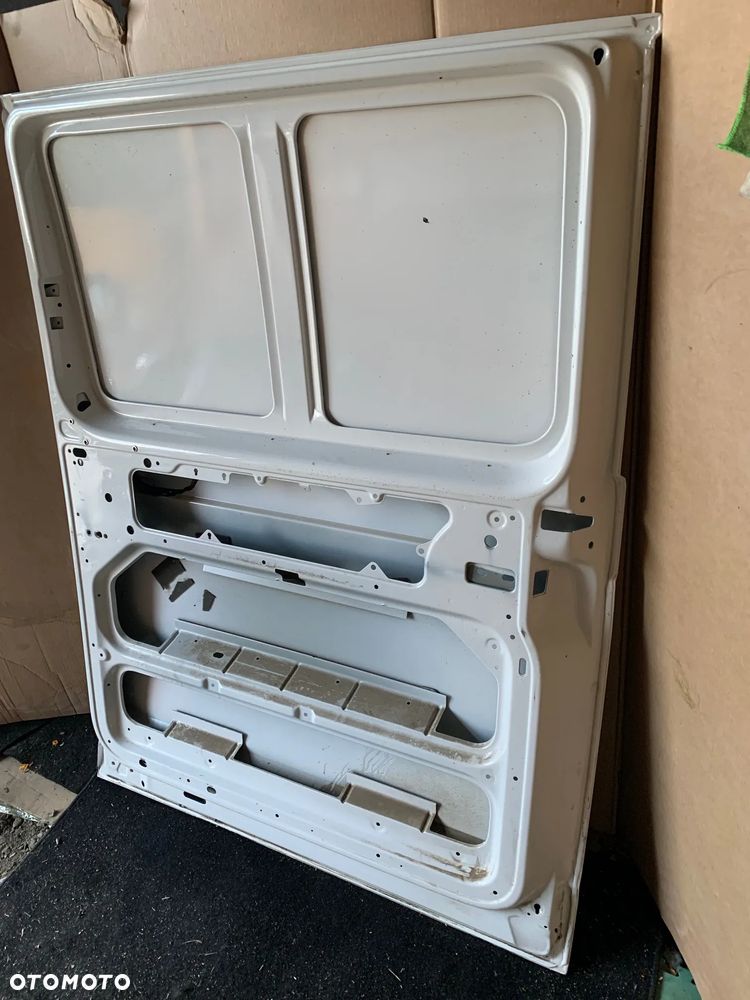 Drzwi boczne przesuwne prawe VW T6 T5 pełne białe - 15