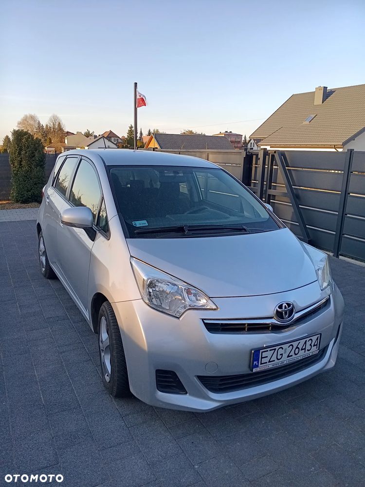 Toyota Verso S 1.4 D-4D Luna - 1