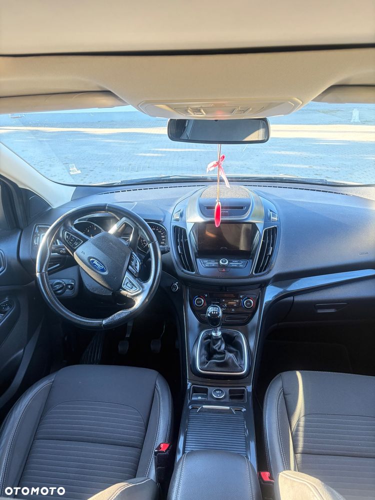 Ford Kuga 2.0 TDCi 4x2 Titanium - 8