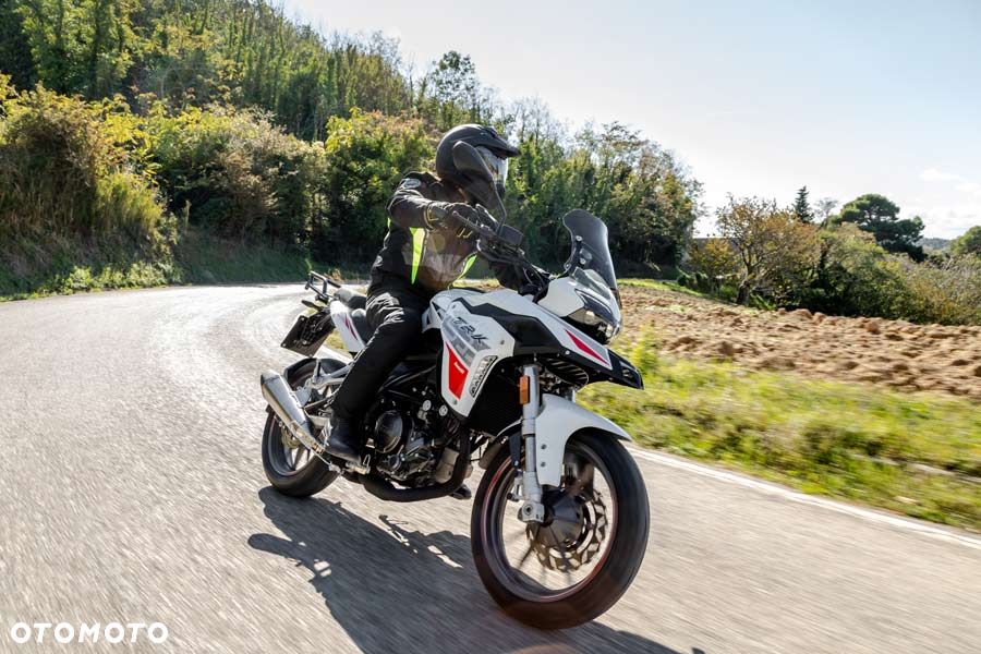 Benelli TRK 251 - 1