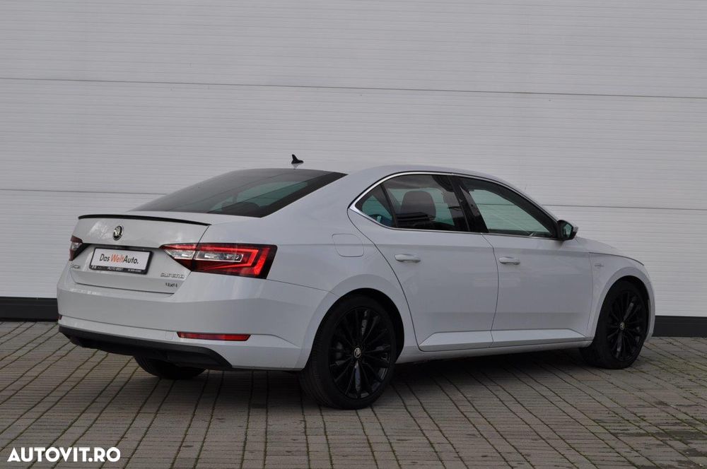 Skoda Superb 2.0 TDI DSG 4X4 Laurin & Klement - 3