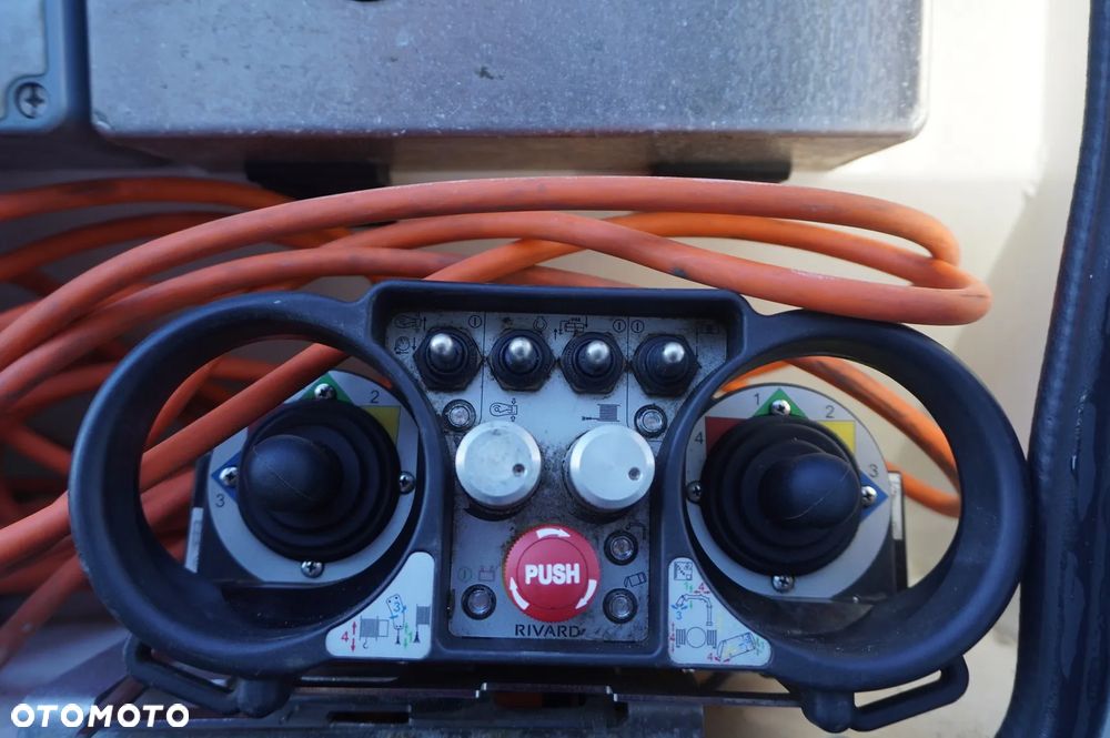 MAN TGM 26.340 E6 / Beczka asenizacyjna Rivard 11,8 m3 / 110 tys. km / oś skrętna - 11