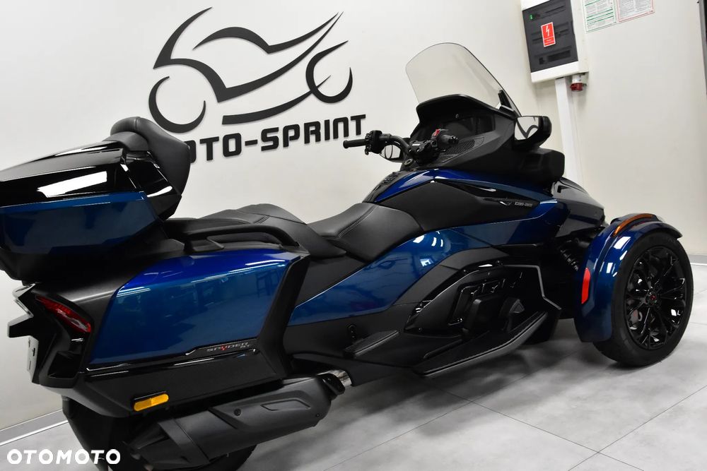 Can-Am Spyder - 13