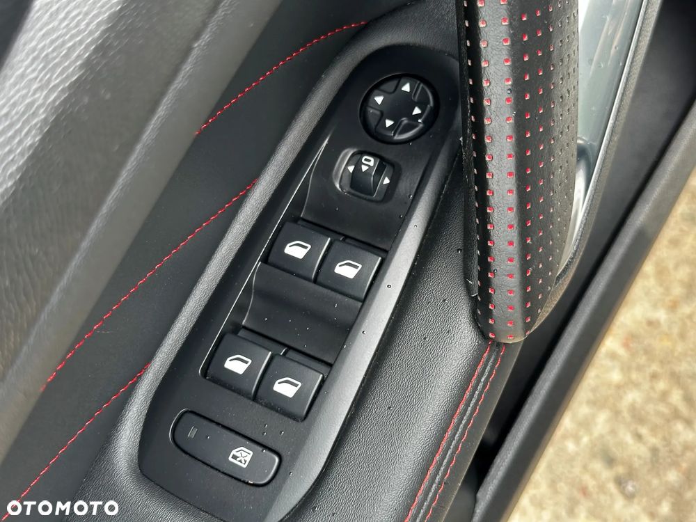 Peugeot 308 PureTech 225 EAT8 Stop & Start GT - 24
