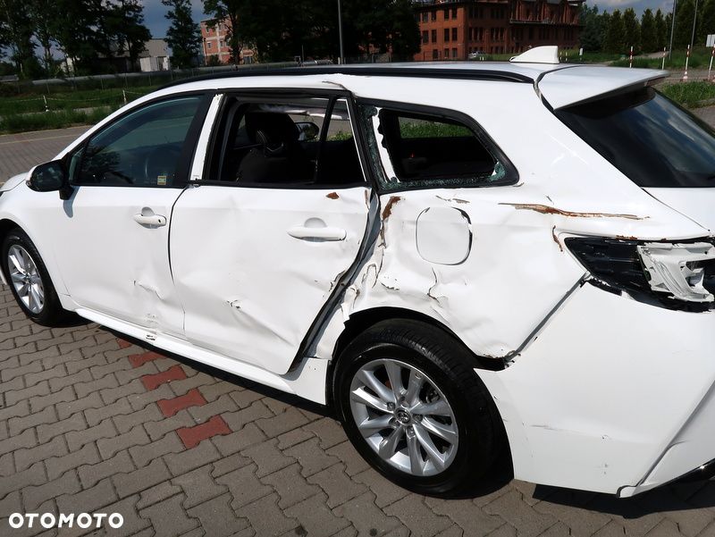 Toyota Corolla 1.8 Hybrid Comfort - 28