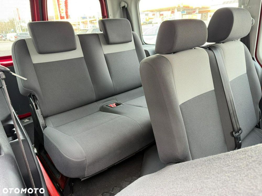 Volkswagen Caddy - 13