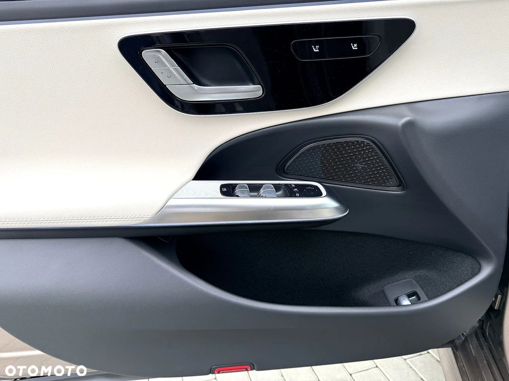 Mercedes-Benz Klasa E - 18