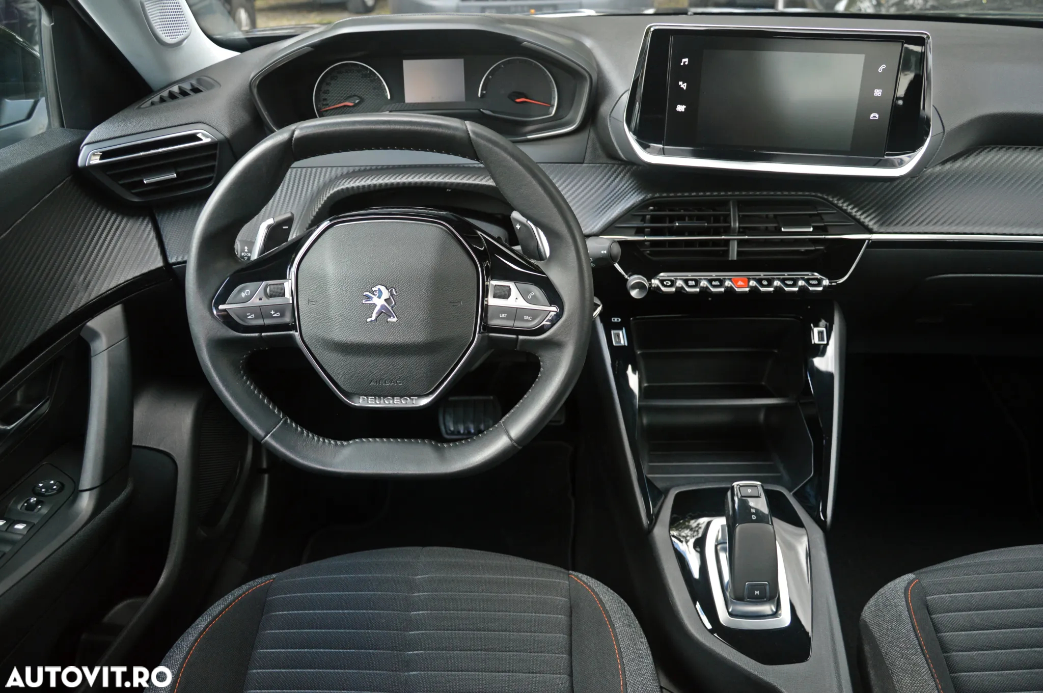 Peugeot 2008 PureTech 130 EAT8 Allure - 26