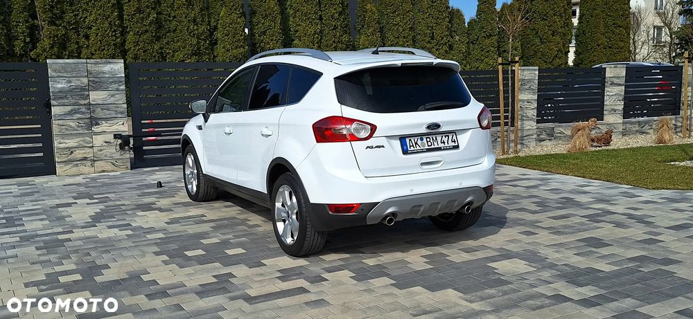 Ford Kuga 2.0 TDCi 2x4 Titanium - 12