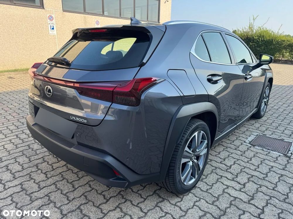 Lexus UX 300e Luxury Line - 3