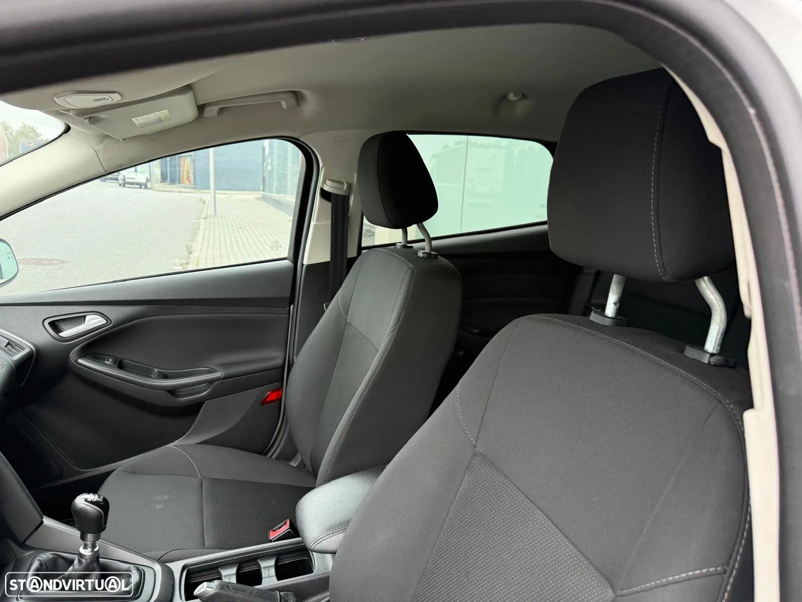 Ford Focus 1.5 TDCi Titanium - 24