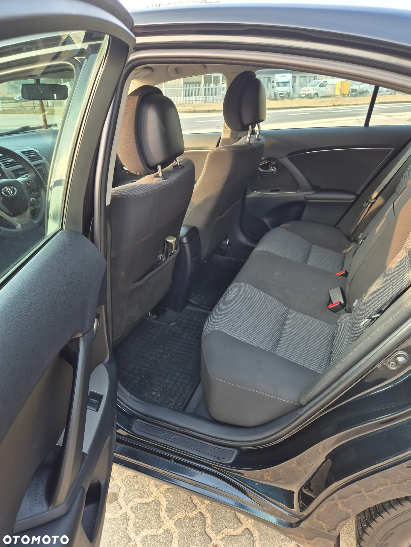 Toyota Avensis 1.8 Sol plus NAVI - 15