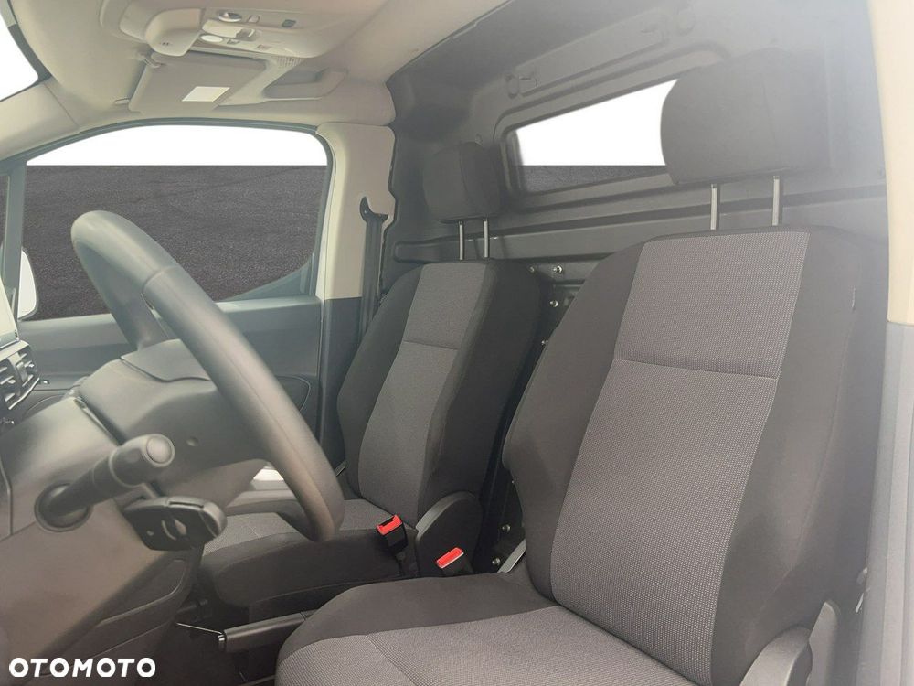 Toyota Proace City - 10
