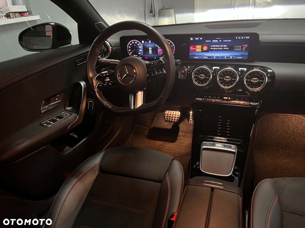 Mercedes-Benz CLA 200 AMG Line 7G-DCT - 5