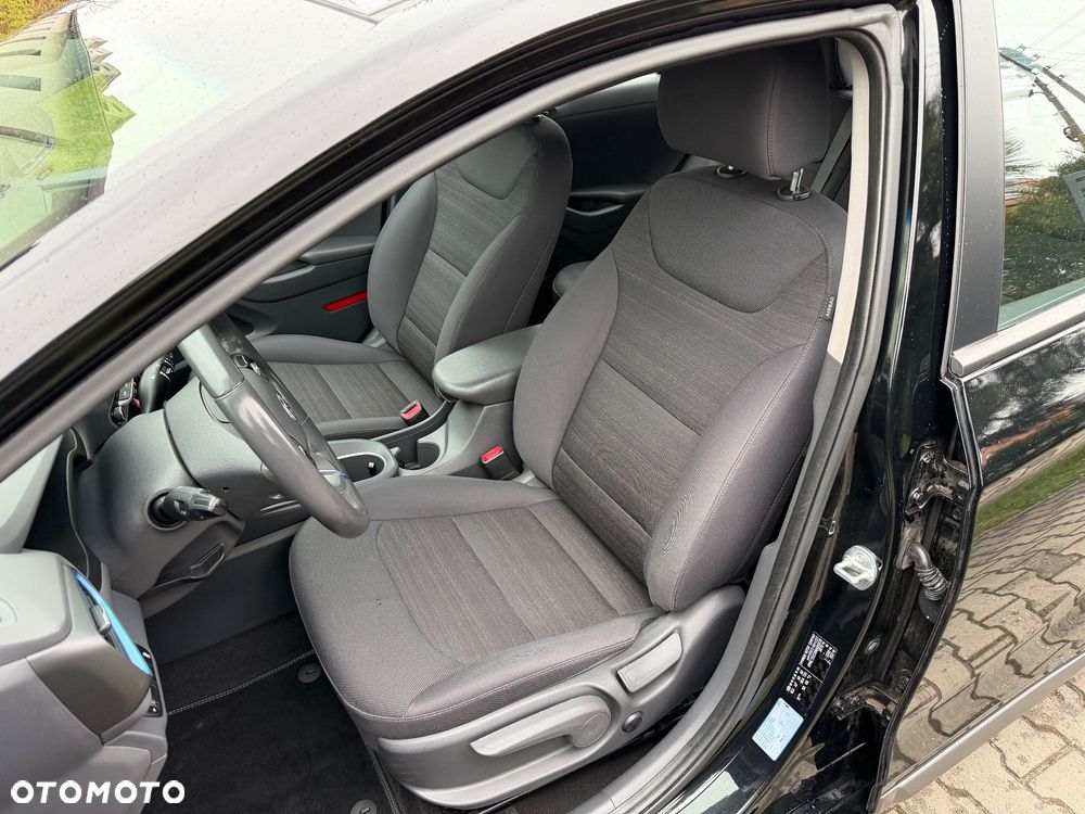 Hyundai IONIQ 1.6 GDI Advantage - 26