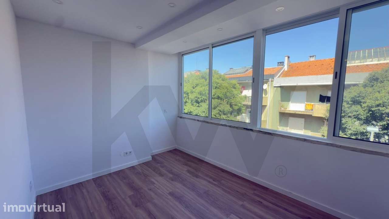 T2 Remodelado com 2 Varandas em Águas Livres – Pronto a Habitar - Grande imagem: 2/24