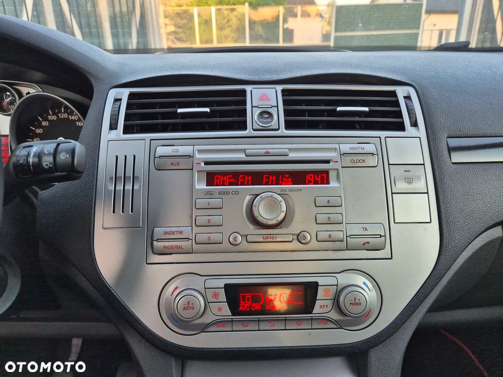Ford Kuga 2.0 TDCi 2x4 Titanium - 7