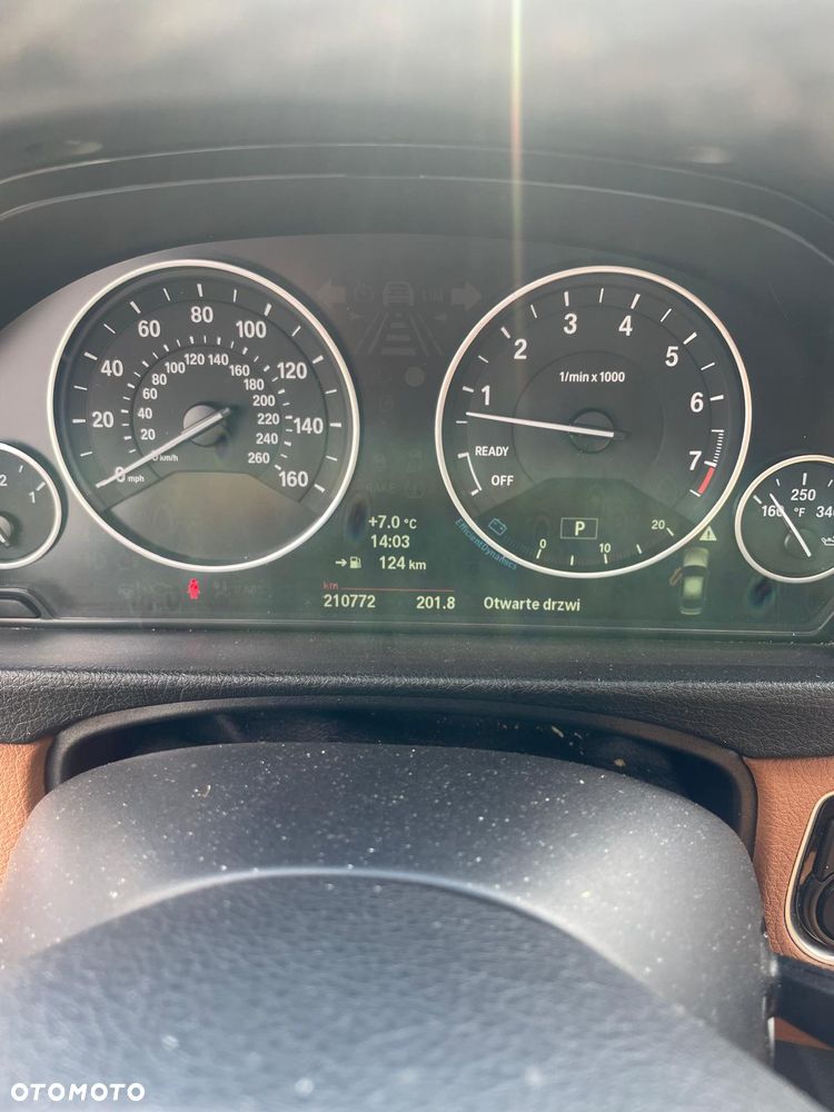 BMW Seria 3 328i Luxury Line - 15