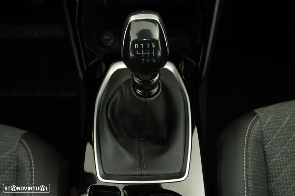 Peugeot 2008 1.2 Allure - 12