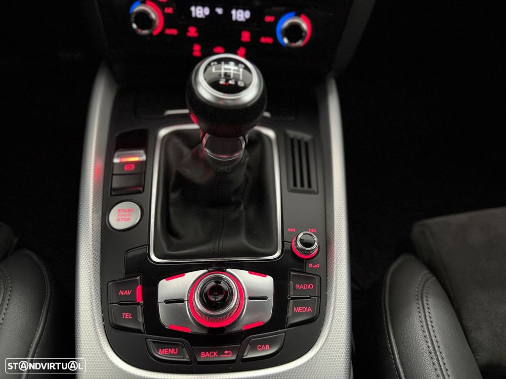 Audi Q5 2.0 TDI Business Line S-line - 23