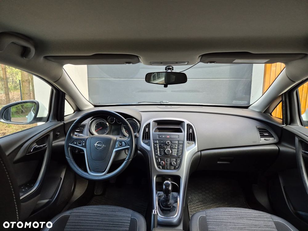 Opel Astra 1.4 T EU6 - 11