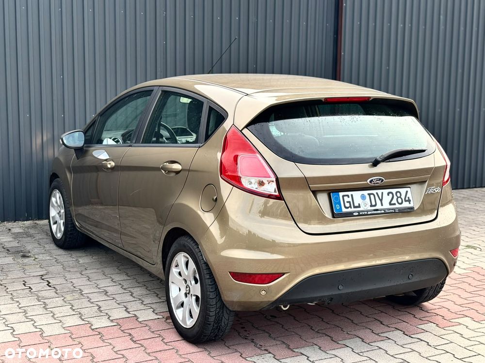 Ford Fiesta 1.25 Ghia - 9