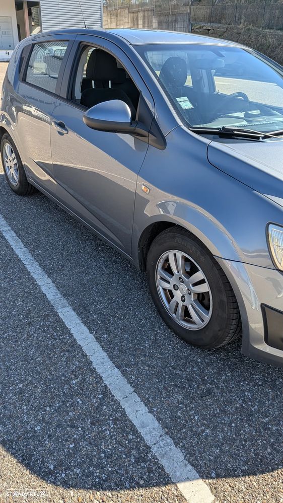 Chevrolet Aveo - 10
