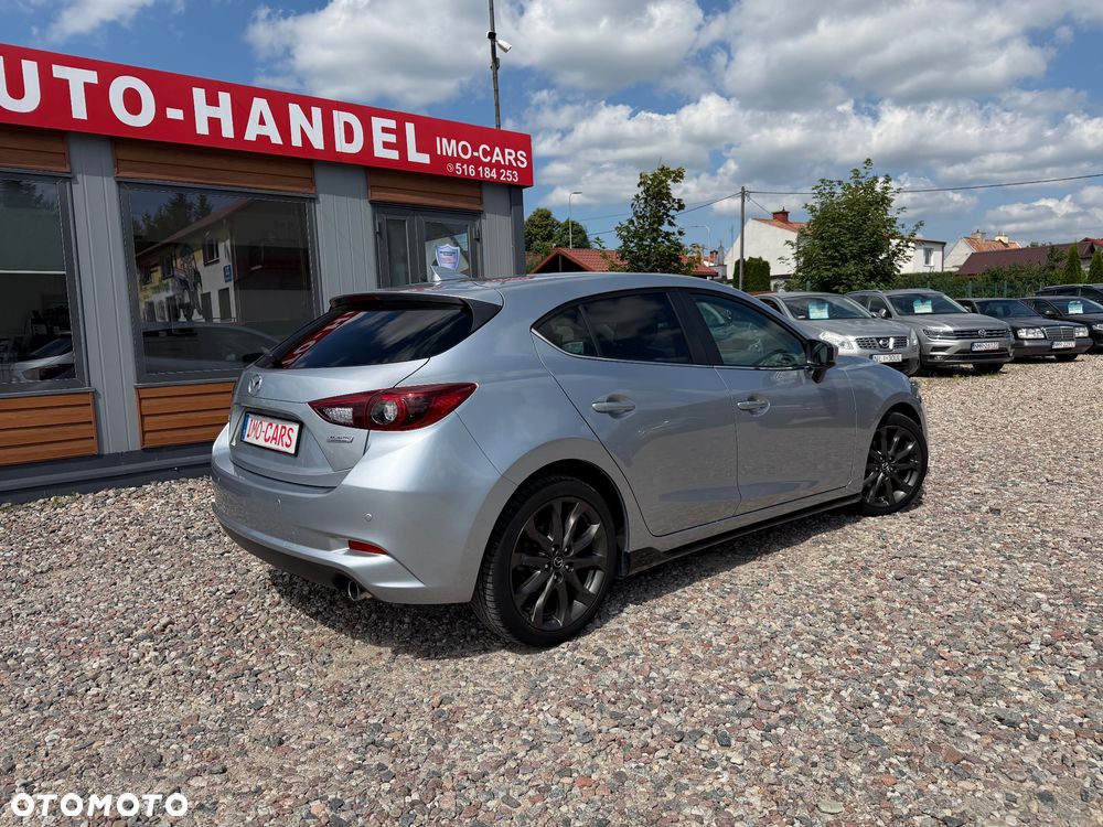 Mazda 3 - 8