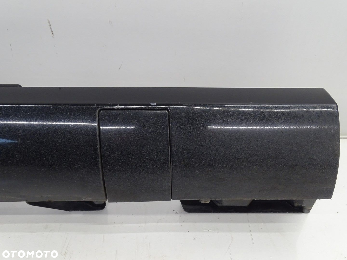 LISTWA NAKŁADKA PROGOWA PRAWA MERCEDES SLK W172 AMG A1726980354 LAK 197 - 2
