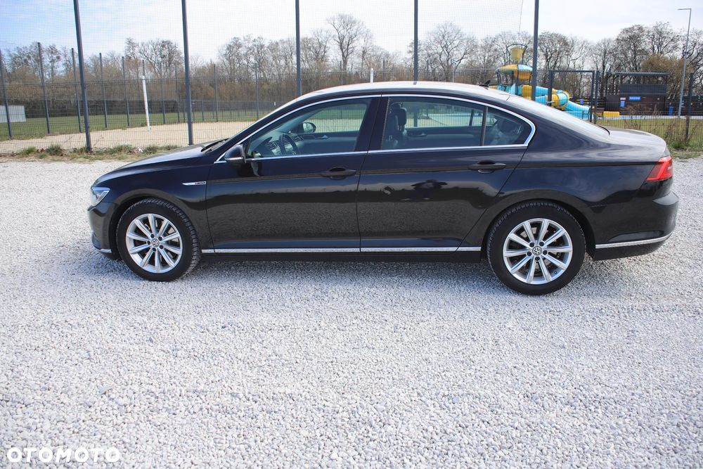 Volkswagen Passat - 7