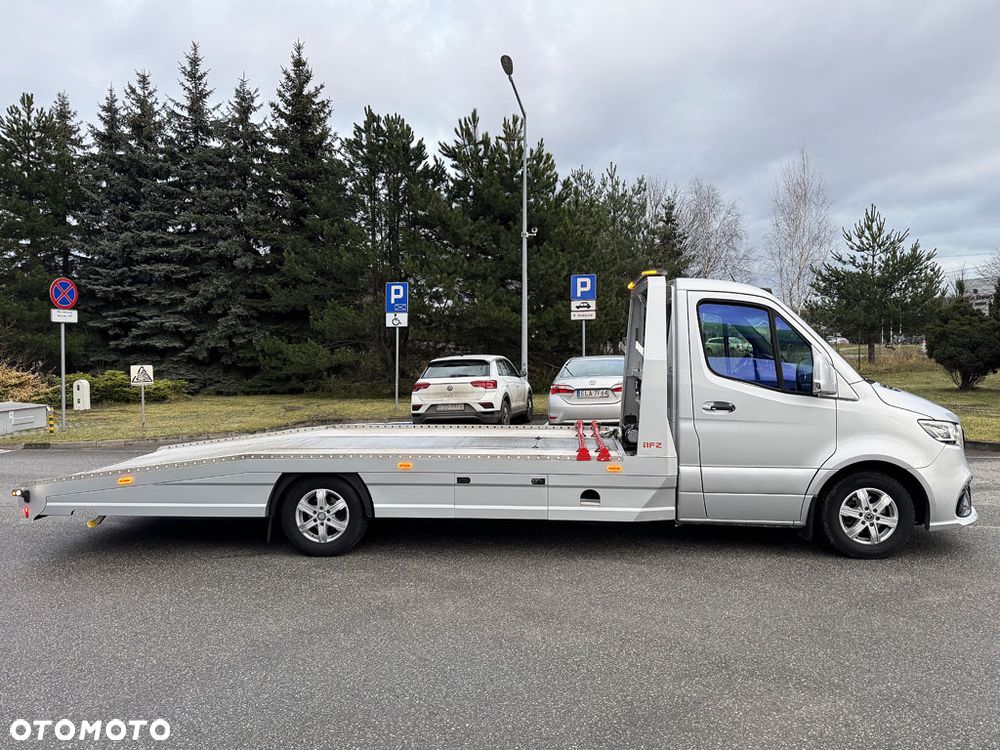 Mercedes-Benz Sprinter - 8
