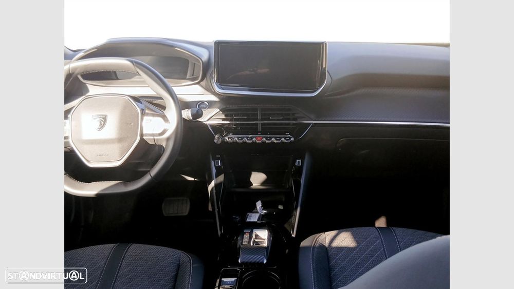 Peugeot e-2008 54 kWh Allure - 19
