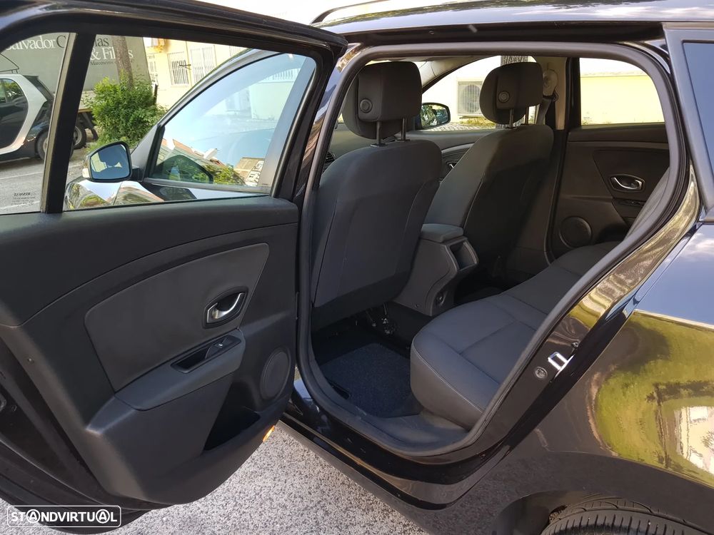 Renault Mégane Sport Tourer 1.5 dCi Dynamique - 25