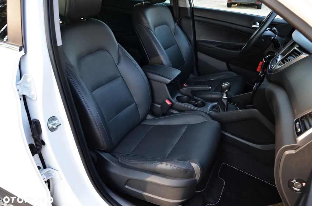 Hyundai Tucson 2.0 CRDI 4WD Premium - 38