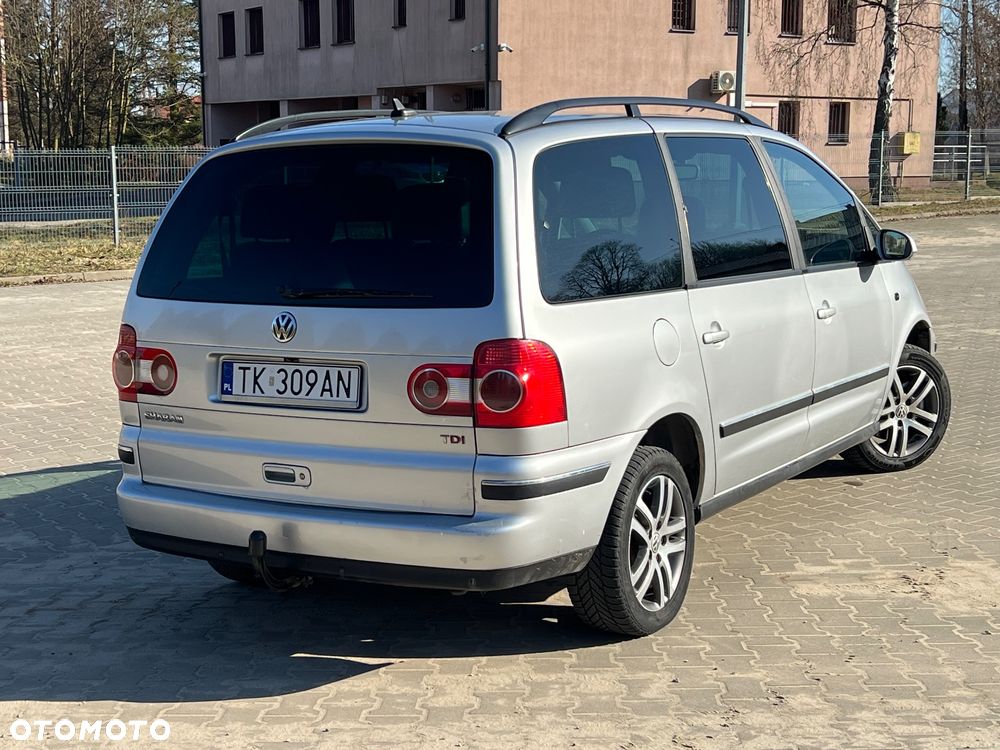 Volkswagen Sharan 1.9 TDI Exclusive Edition II - 3