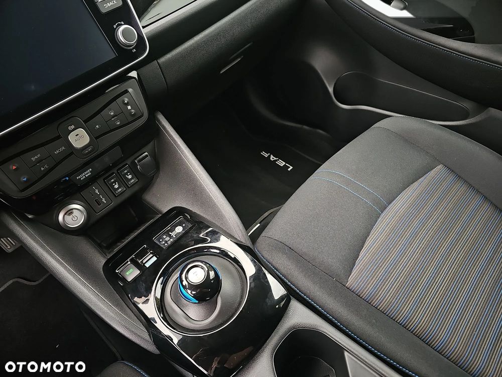 Nissan Leaf 40kWh N-Connecta - 21